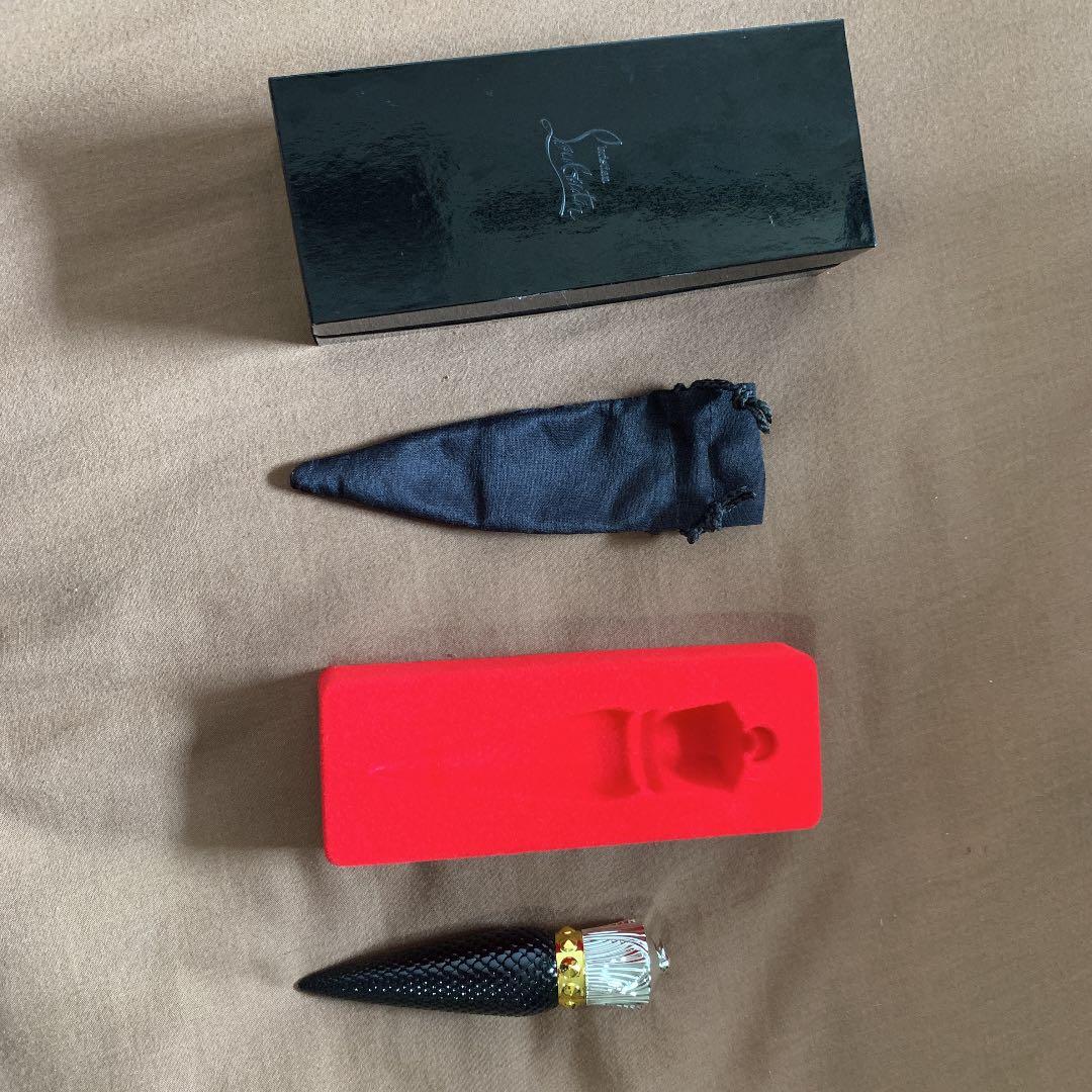 クリスチャンルブタン　リップ