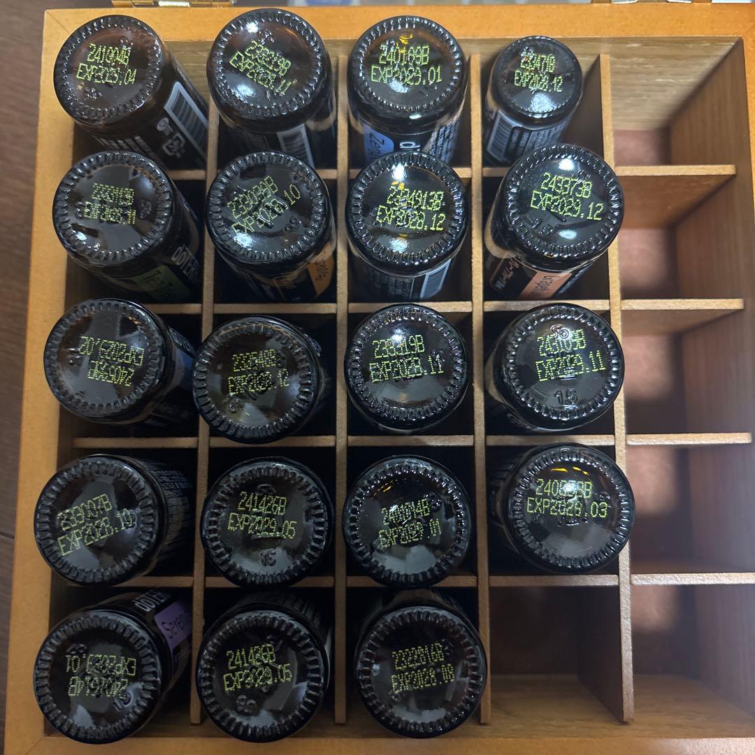 doTERRA オイル、ディフューザー、本、ミネラル他 まとめ売り