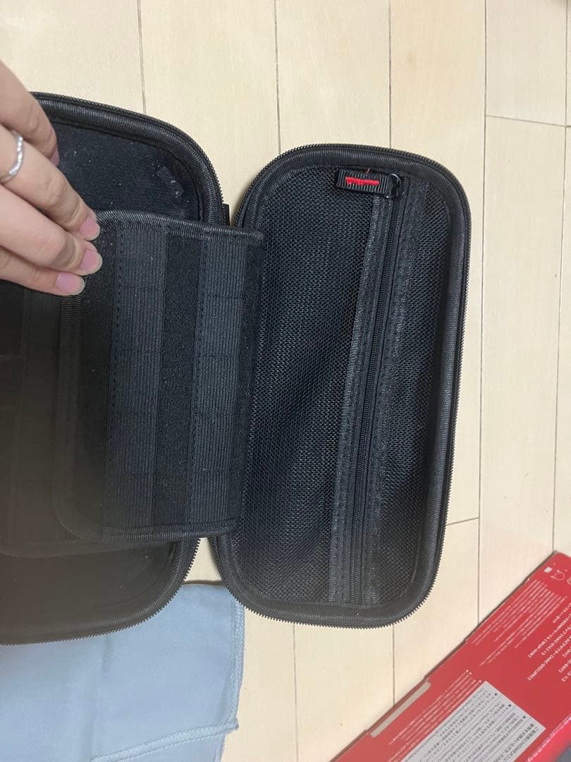 y*i様 Nintendo Switch ブラック　+おまけ