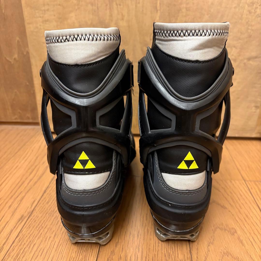 フィッシャーRC3 25.5 クロスカントリースキー　ブーツ
