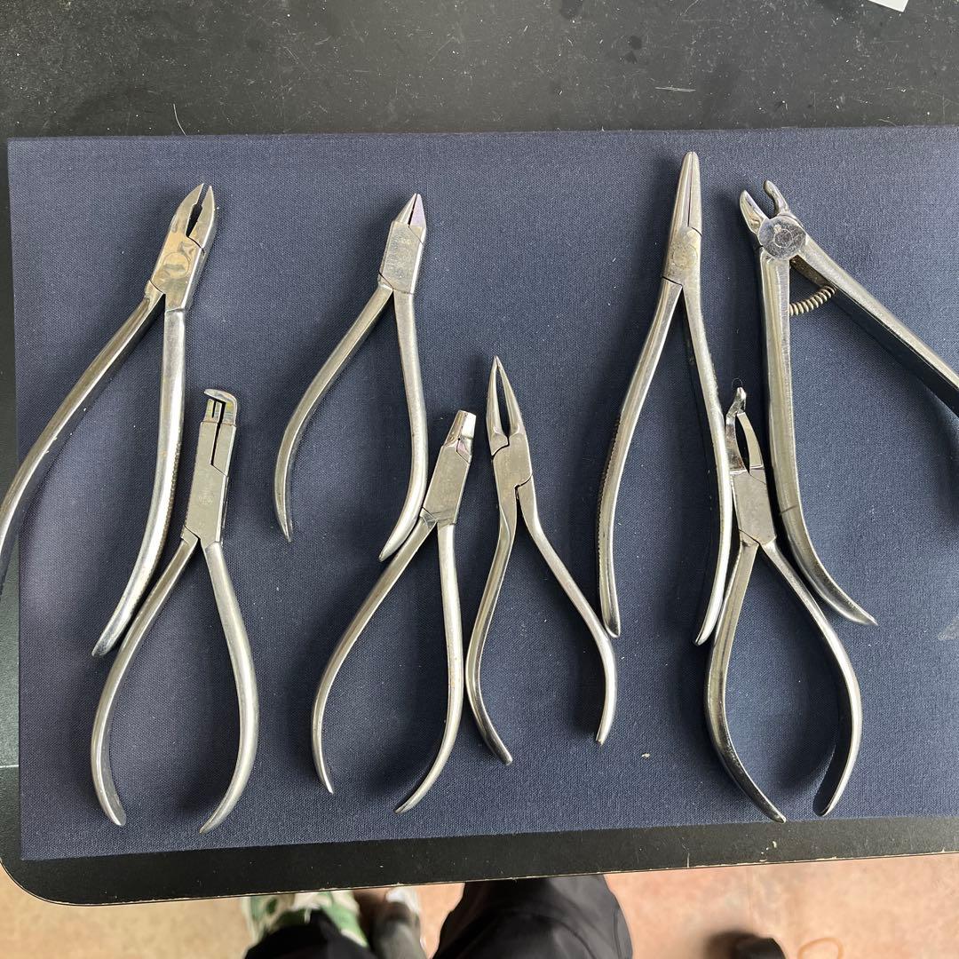 歯科用プライヤー多数