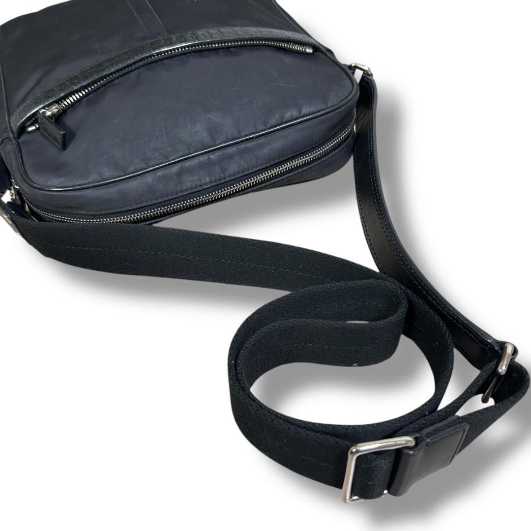 美品　コーチ ショルダーバッグ 斜め掛け 黒 ブラック クロスボディ レザー