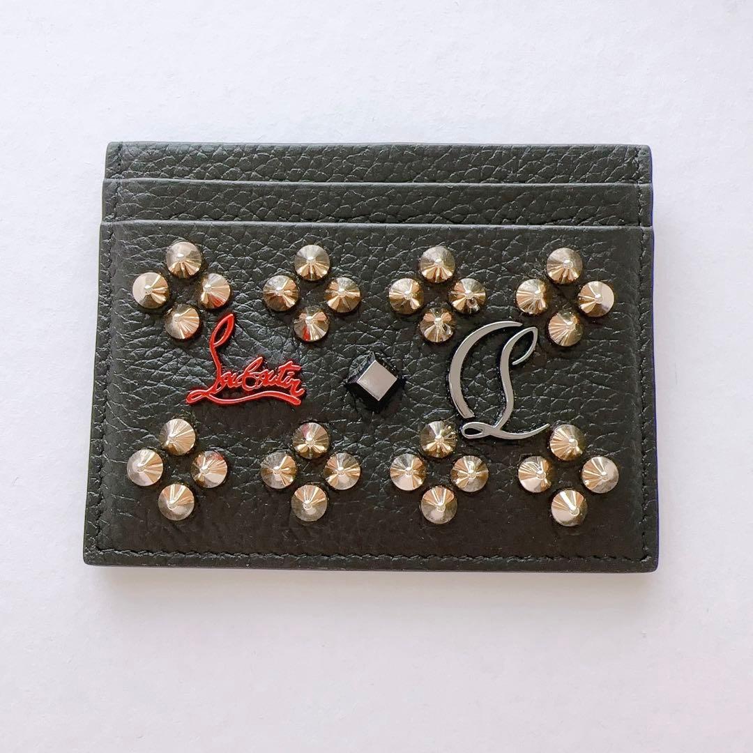 ルブタン　スパイクスタッズ　カードケース　カード入れ　定期入れ　ミニ財布　極美品