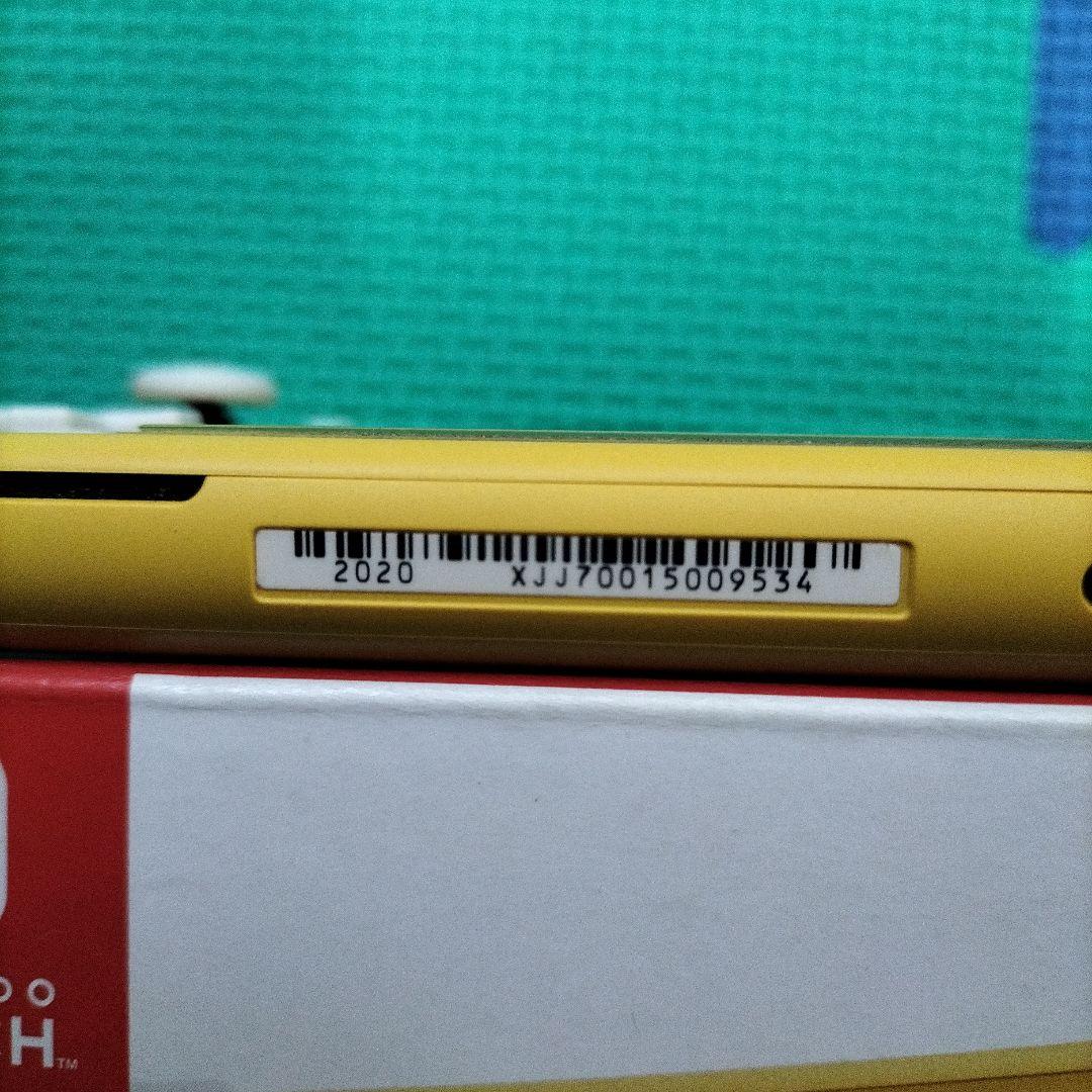 Switchライト 本体 イエロー 箱あり 保護カバー付き