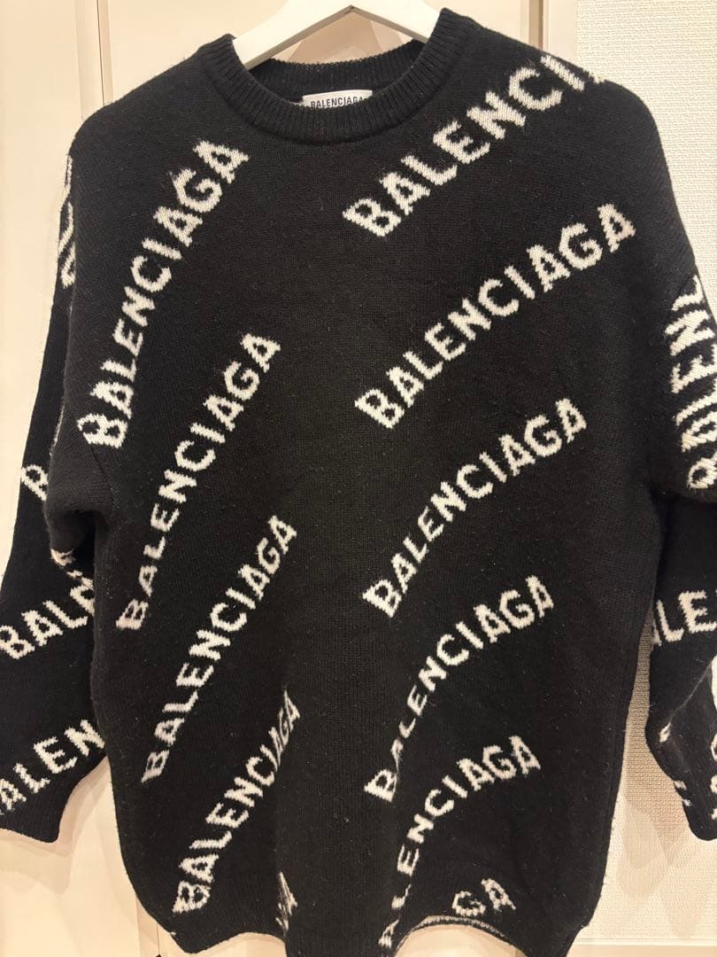 バレンシアガ　ニット、セーター