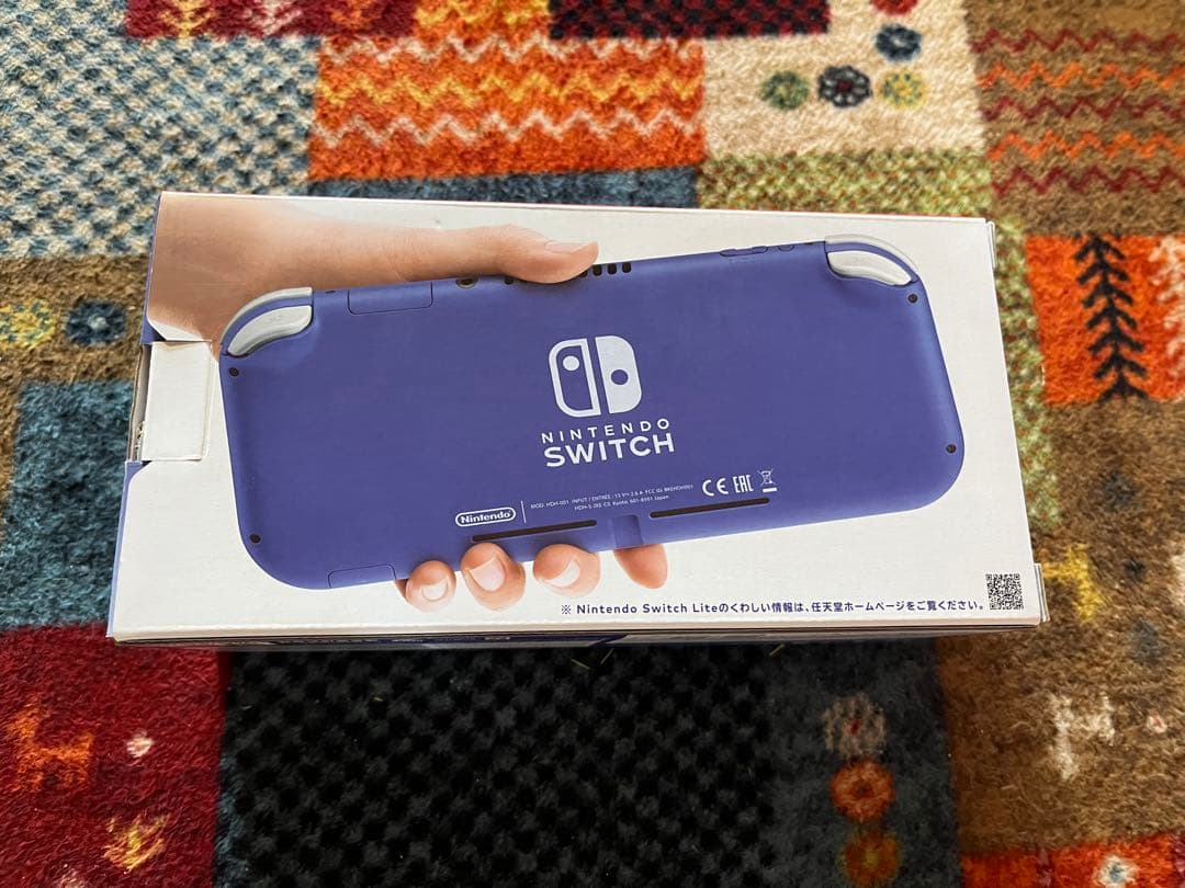 石井【新品・未開封】Nintendo Switch Lite ブルー
