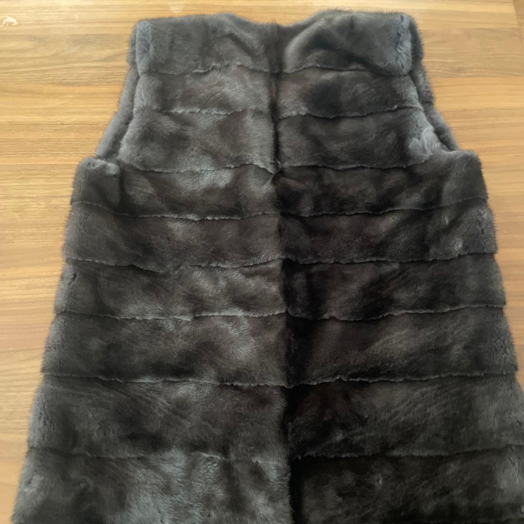 VIOLETA ダークブラウン ファーベスト