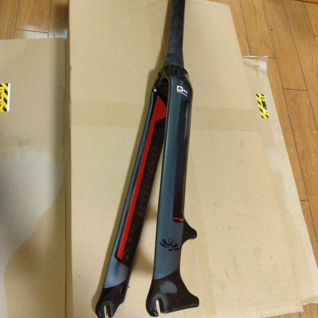 フルカーボンフォーク　wacako　ディスクブレーキ　テーパード