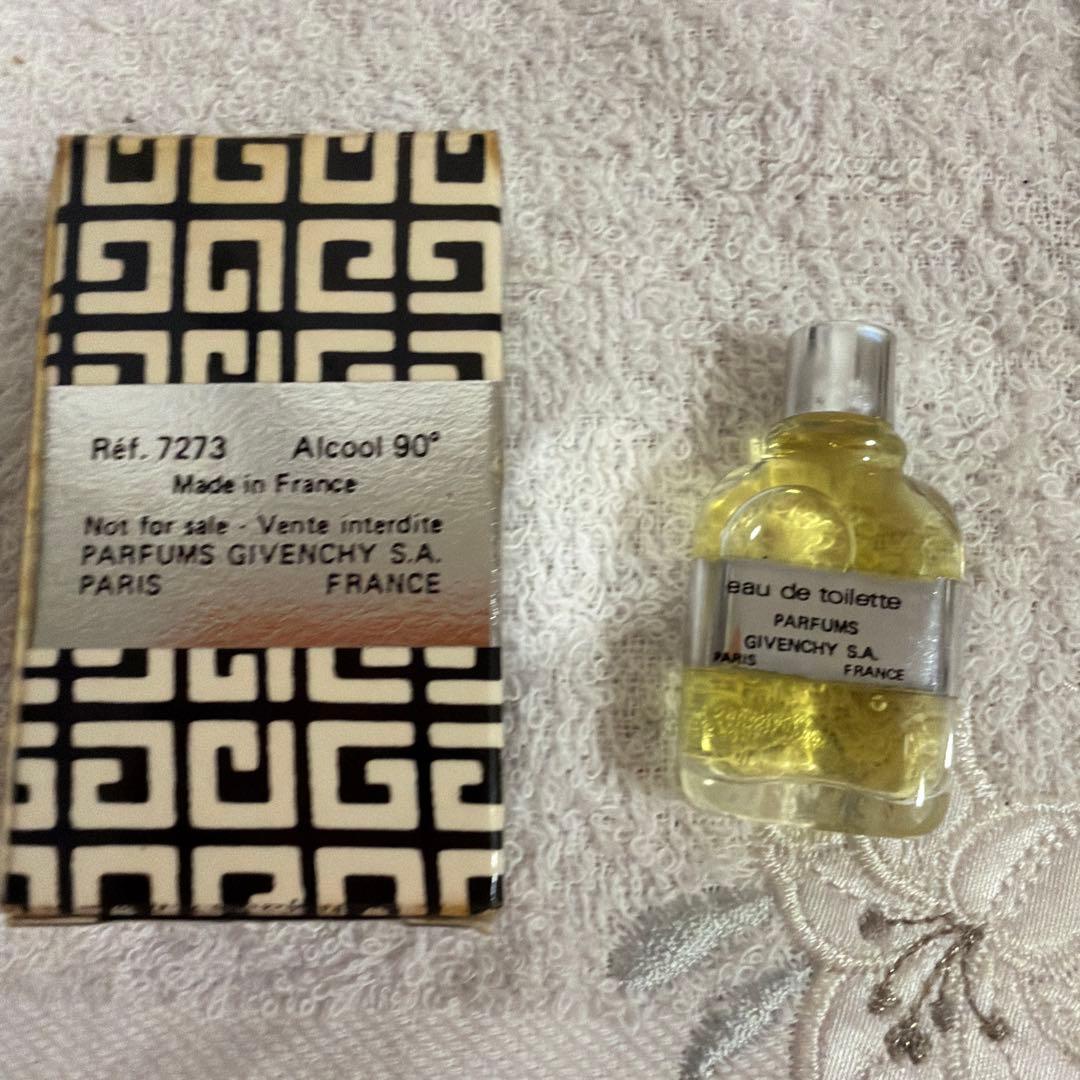 廃盤となった希少な香水30ml ジバンシー ジェントルマン 3ml 2点