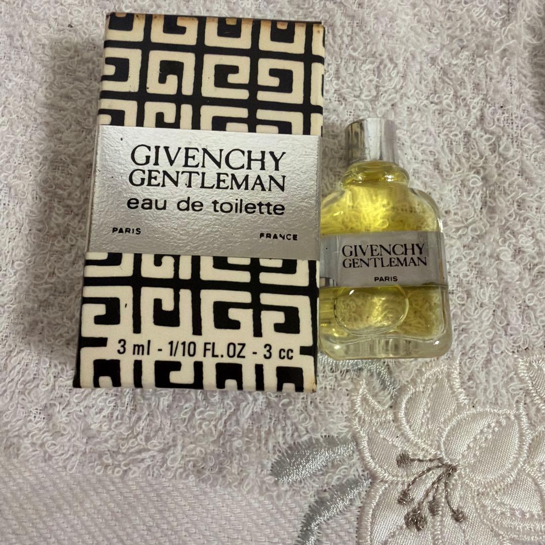 廃盤となった希少な香水30ml ジバンシー ジェントルマン 3ml 2点