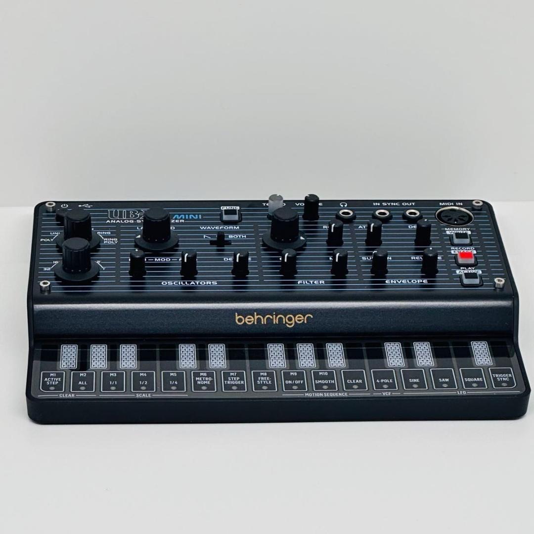 Behringer UB-Xa Mini　アナログシンセサイザー
