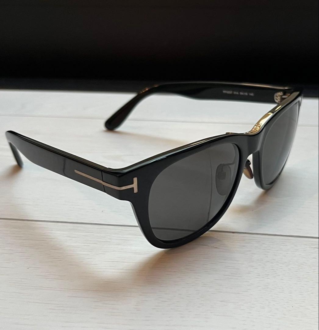 TOM FORD TF9257 01A ウェリントンサングラス