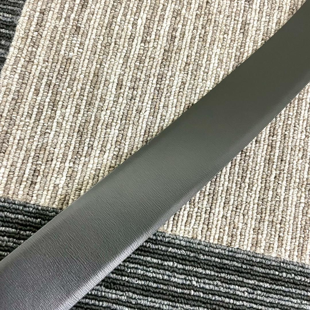 超美品　VARENTINO　ヴァレンティノ　Vロゴ　ベルト　レザー　ゴールド