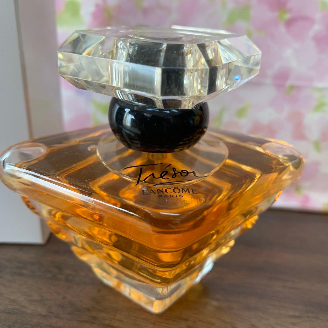 ランコム　トレゾア　香水　＆　ルミクス　スムーススキンローション