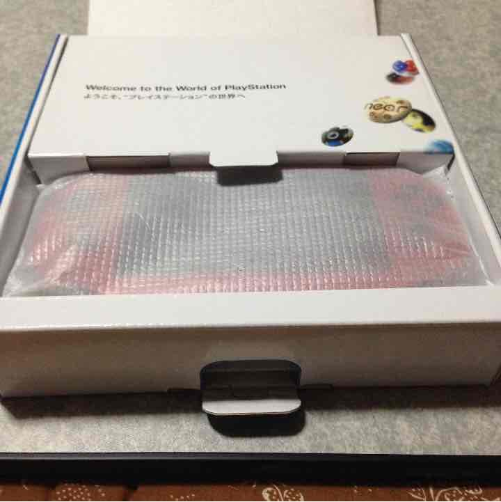 値下げ交渉あり旧型psvitaレッド8gb同梱