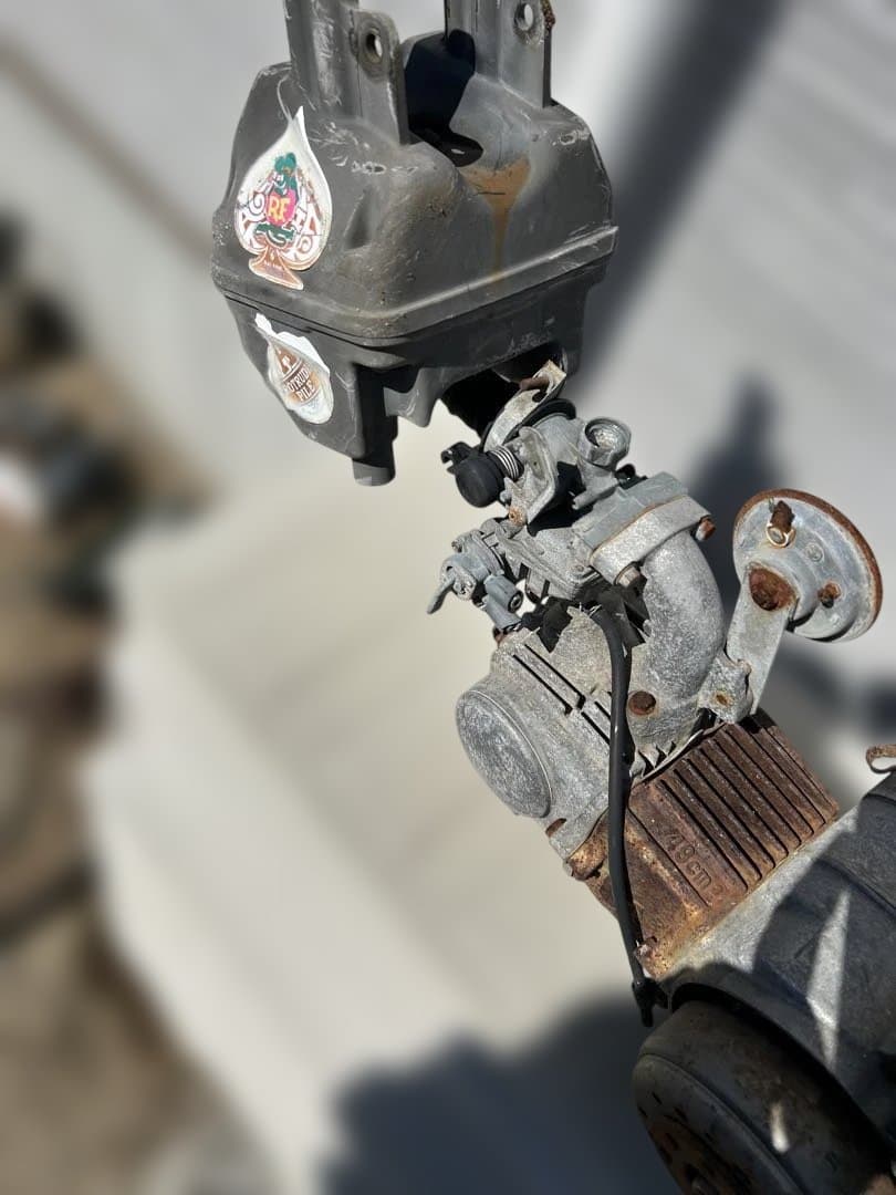 スーパーカブ50エンジン空冷式エンジン 3ピンコネクタ付き　キャブ付き