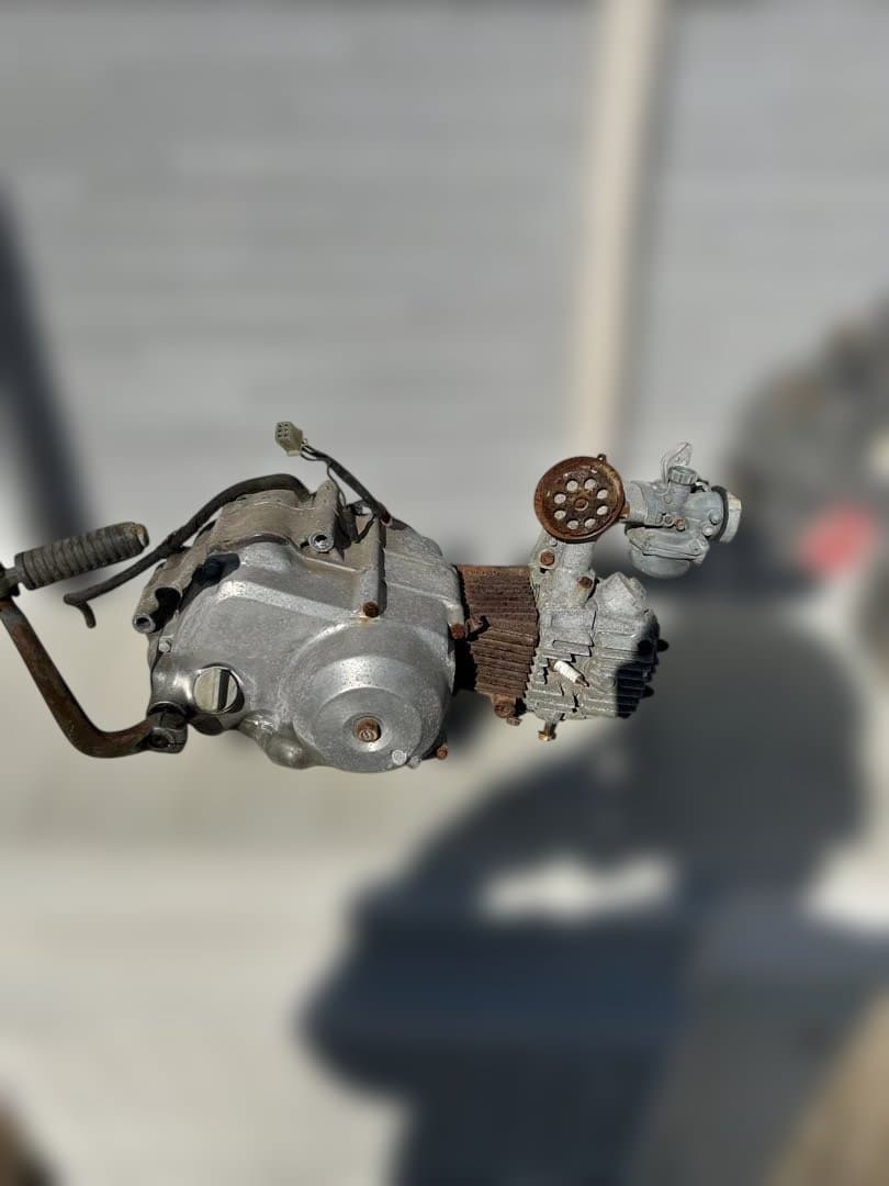 スーパーカブ50エンジン空冷式エンジン 3ピンコネクタ付き　キャブ付き