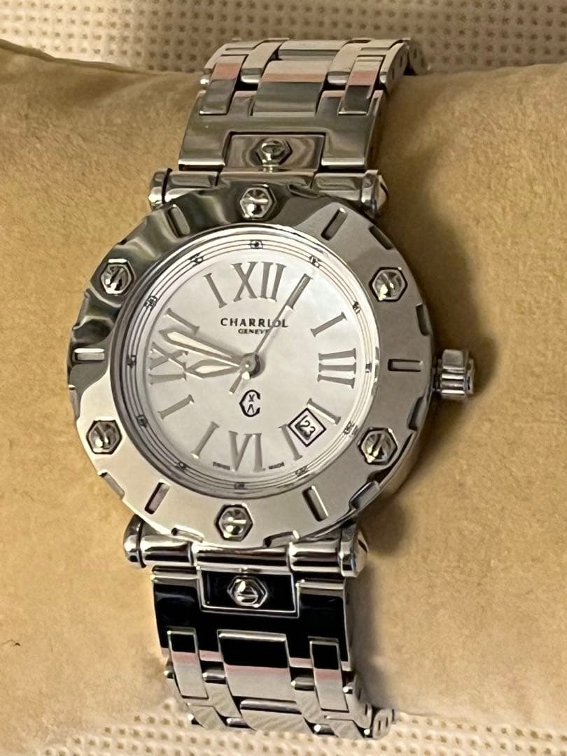 シャリオール　レディス腕時計ロトンシリーズの腕時計　新品未使用品に近い　稼働品