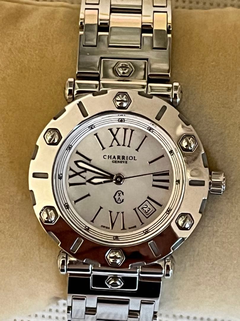 シャリオール　レディス腕時計ロトンシリーズの腕時計　新品未使用品に近い　稼働品