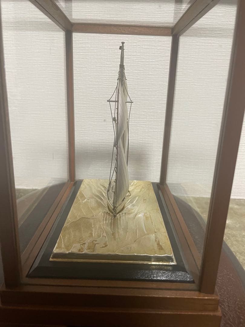 純銀製帆船ガラスケース付
