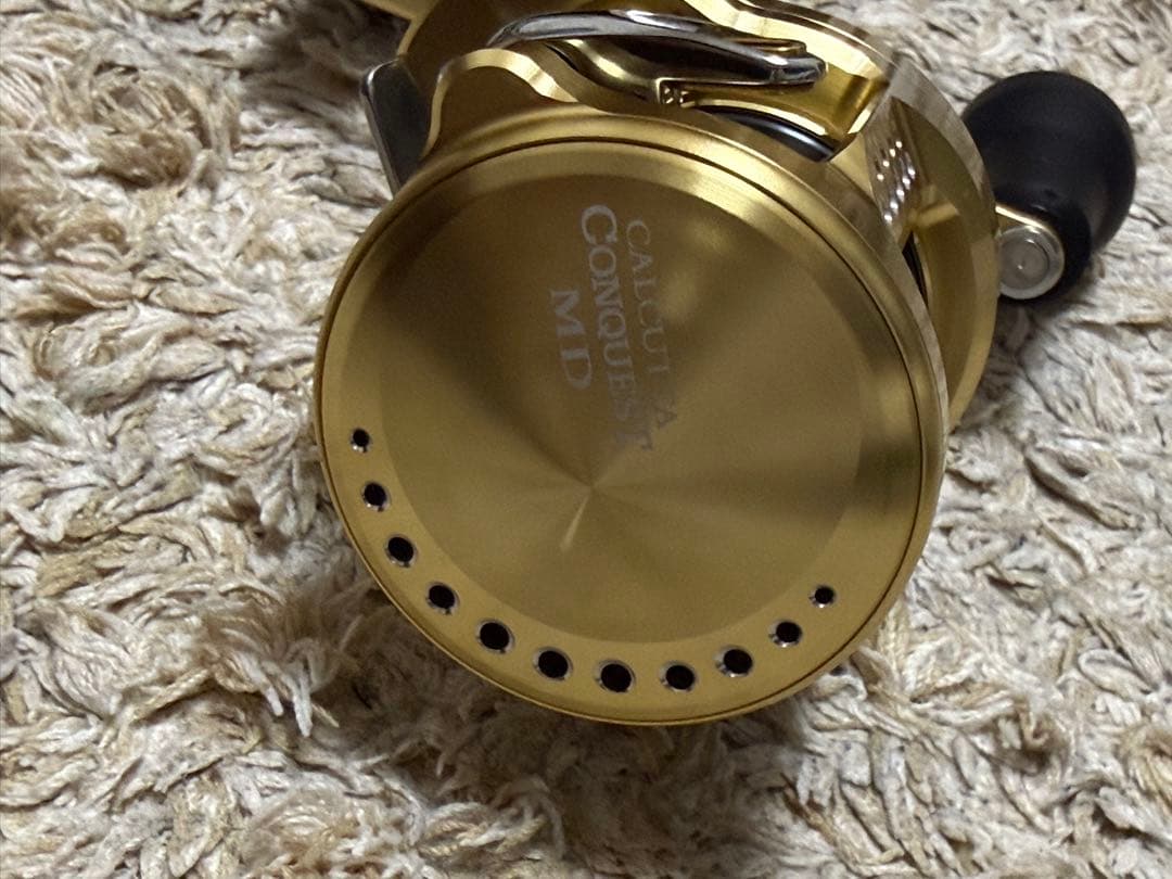 美品　23 カルカッタコンクエストMD 300XGLH 右巻き シマノ