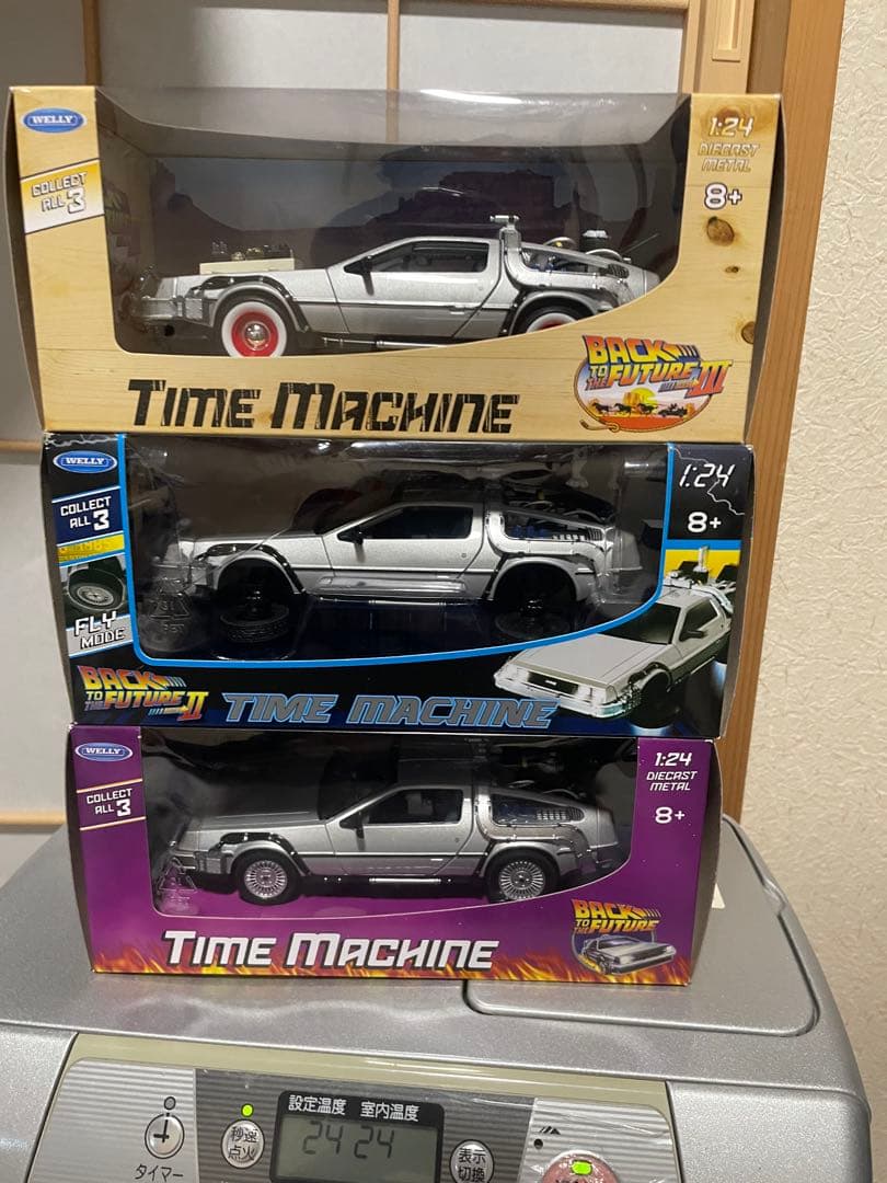 デロリアン 未開封品3点セット 1/24 タイムマシーン