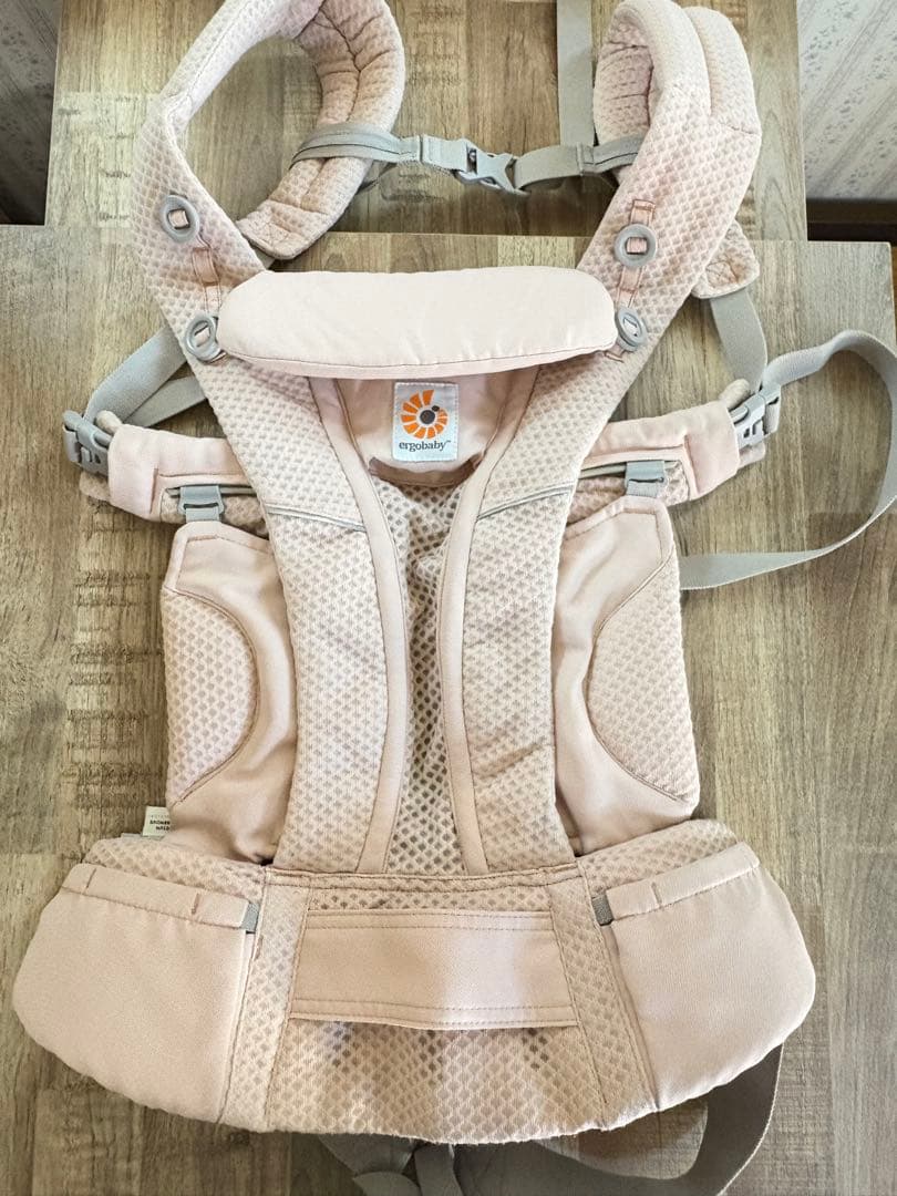値下げ ergobaby エルゴベビー オムニブリーズ 抱っこ紐 メッシュ