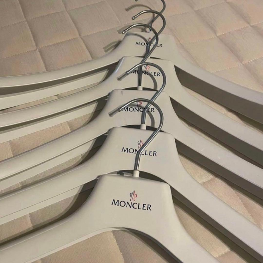 モンクレール メンズサイズハンガー 専用