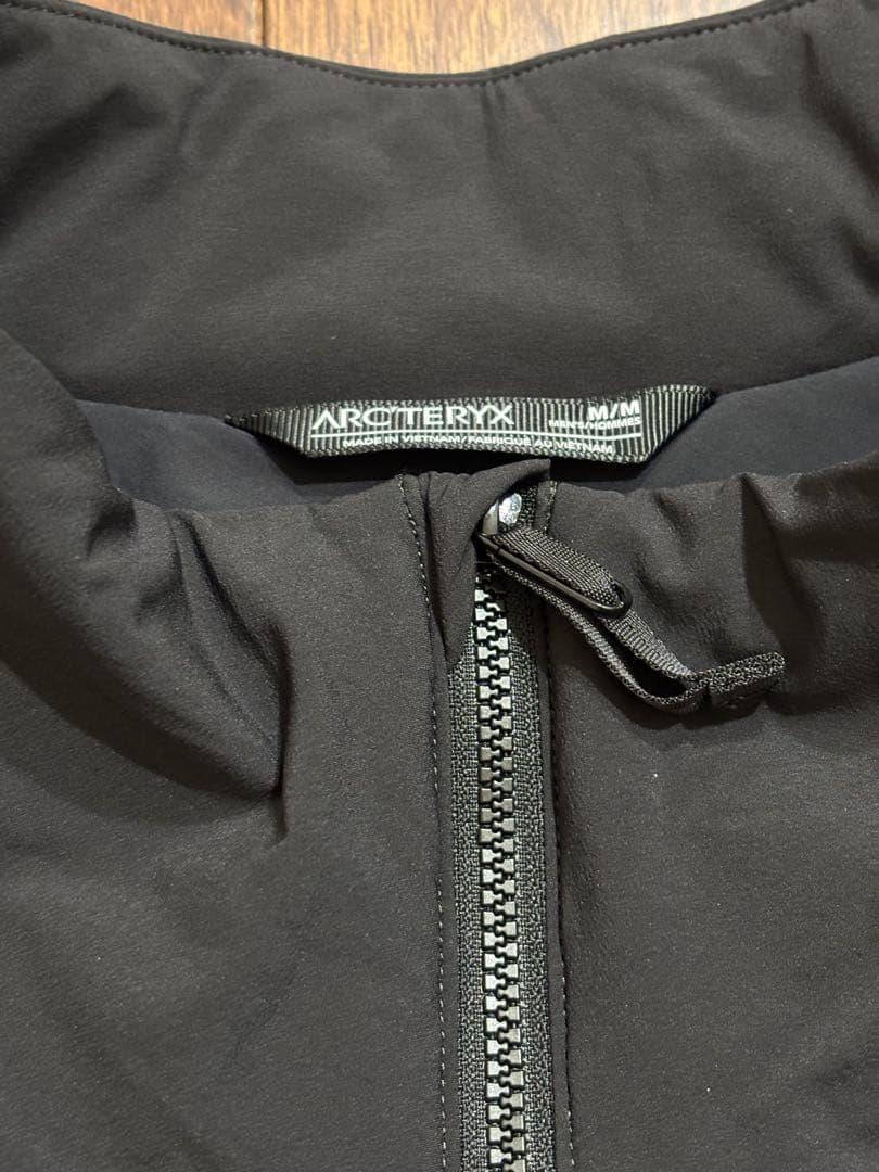 直営店限定 アークテリクス アリウムインサレーテッドジャケット Mサイズ メンズ