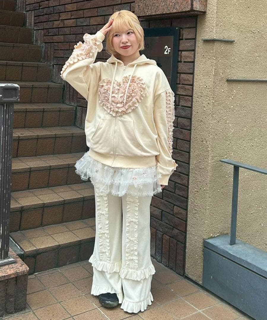 最新作 新品 Candy Stripper HEART FRILL HOODIE