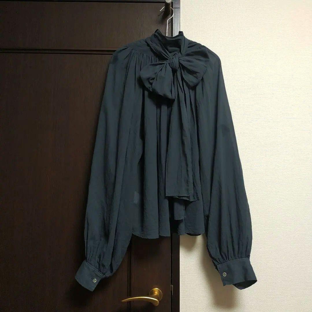 【美品】Whim Gazette 　ウィムガゼット　ボウタイシャツ　ボウブラウス