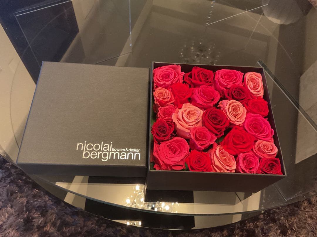 美品　大きいサイズ　ニコライバーグマン プリザーブドフラワー レッドローズ　薔薇