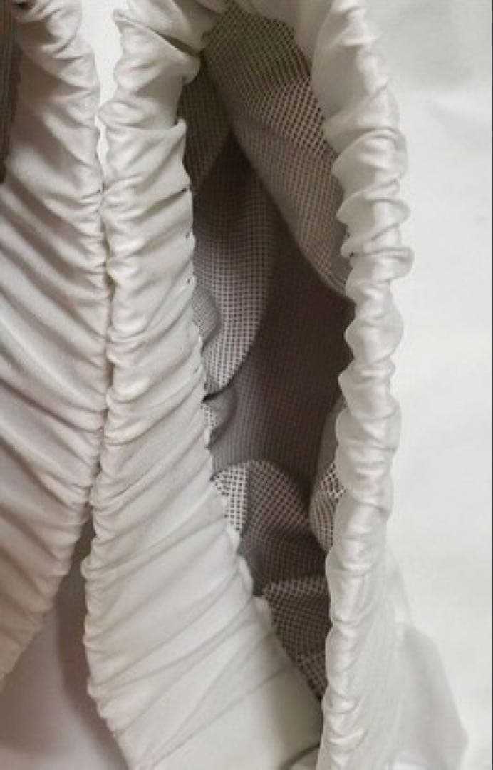 MONCLER 22s オールホワイト ナイロンジャケットブルゾン(売りつくし)