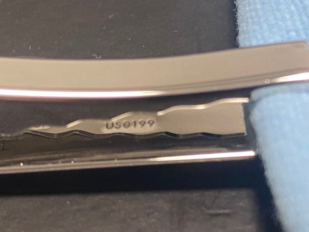 VUITTON ネクタイピン　ダミエ