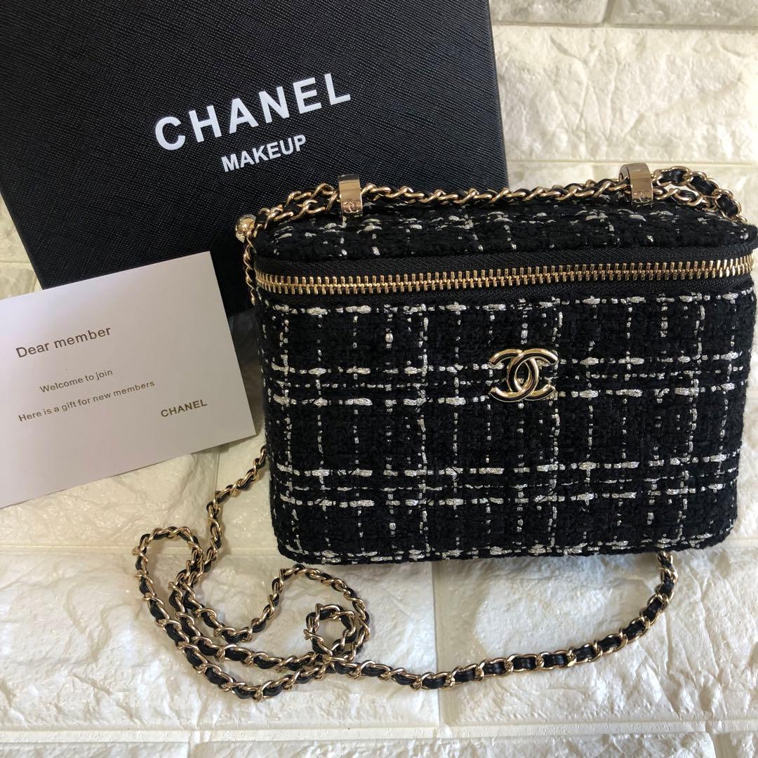 シャネル Chanel VIP ギフト スーイド ショルダーバッグ