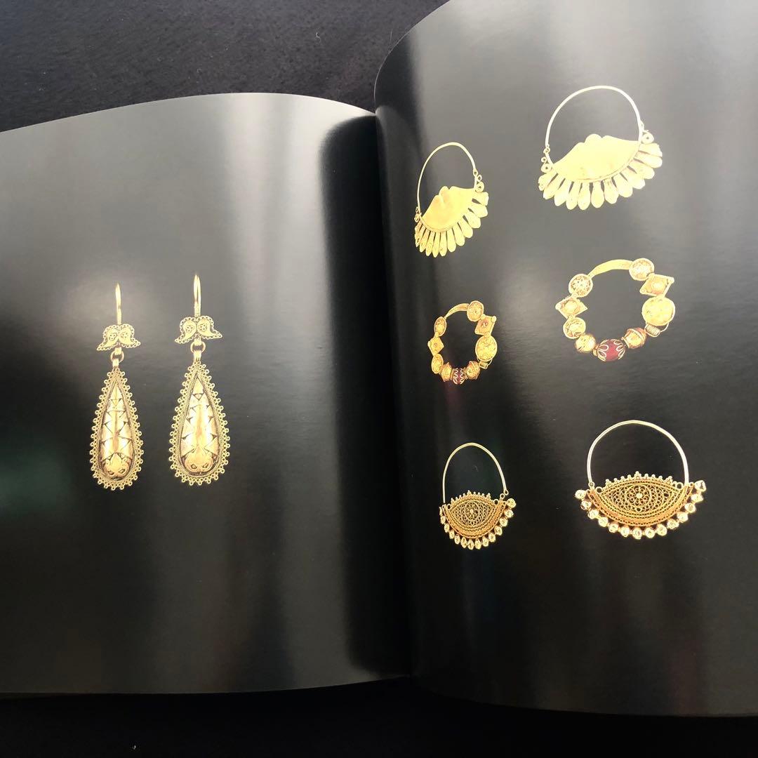 イヤリング ジェリーの世界 写真集「Orecchini etnici」Skira