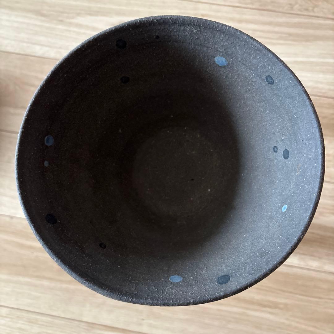荒木義隆氏作 黒色陶器鉢(ワインクーラー)青点付き