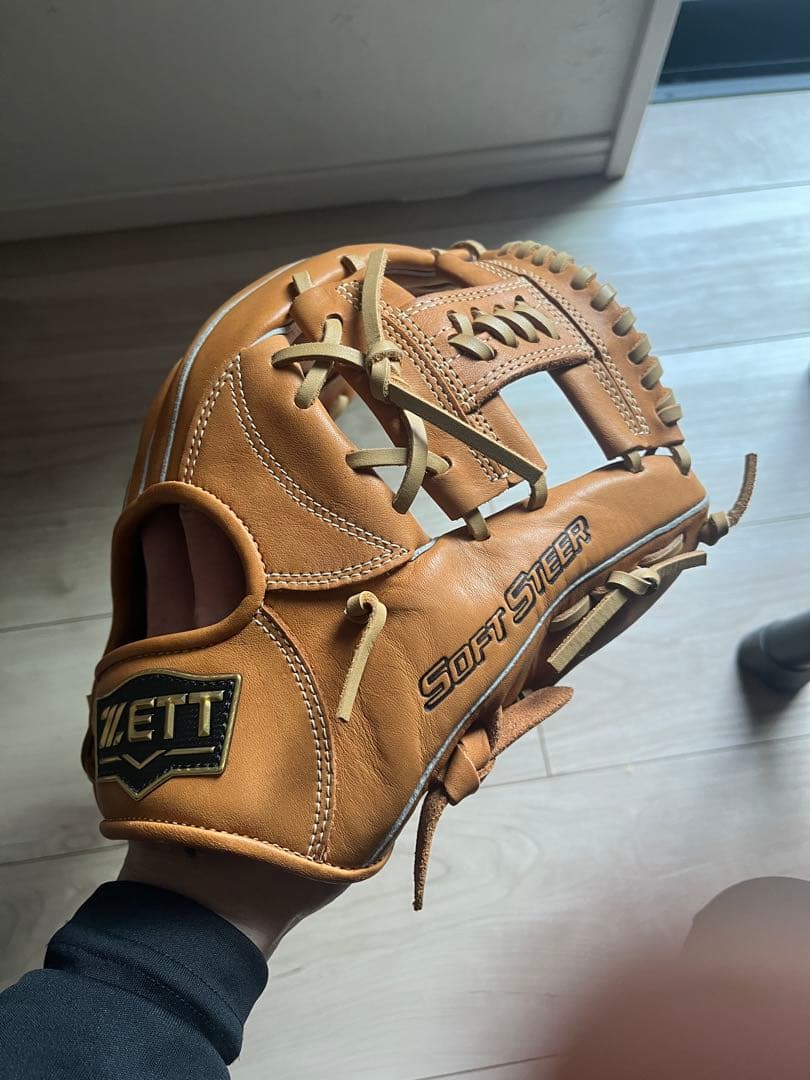 ZETT Soft Steer プロフェッショナルモデル 右投げ用