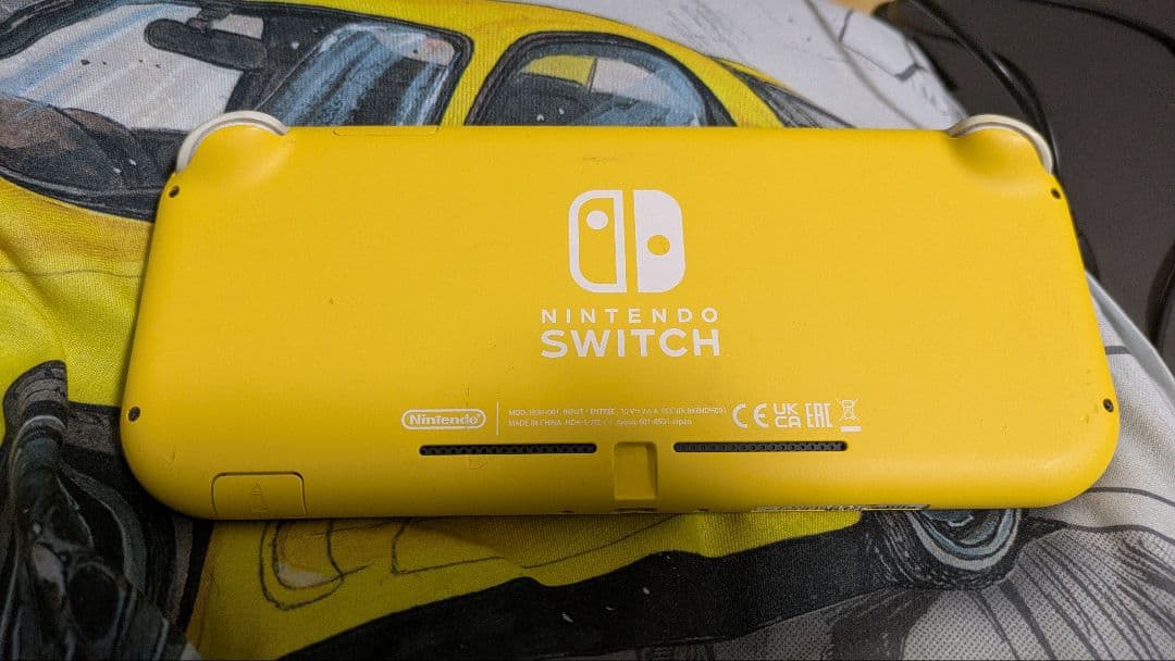 Nintendo Switch Lite イエロー ゲーム4本付き
