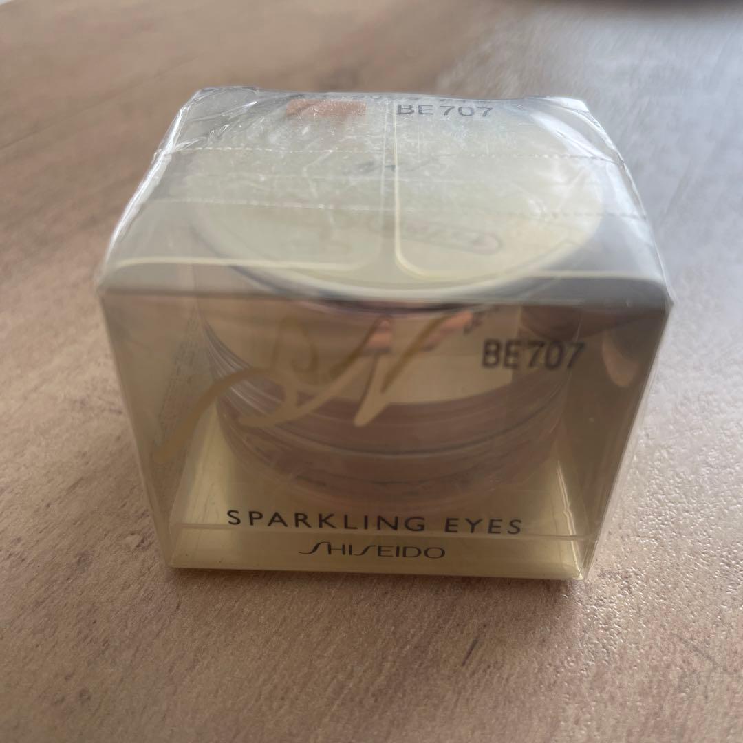 資生堂ピエヌ　希少スパークリングアイズ　アイシャドウ　BE WTセットで♪
