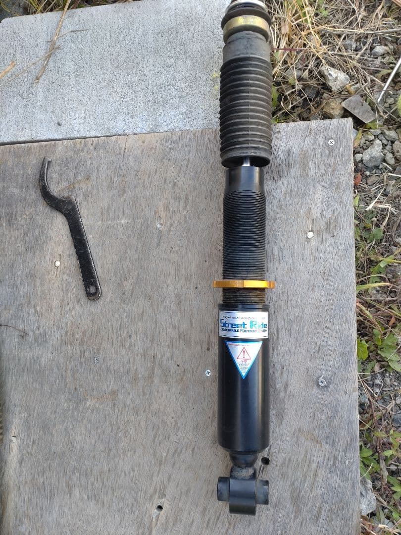 あっきー30プリウス車高調　フルタップ　ストリートライド