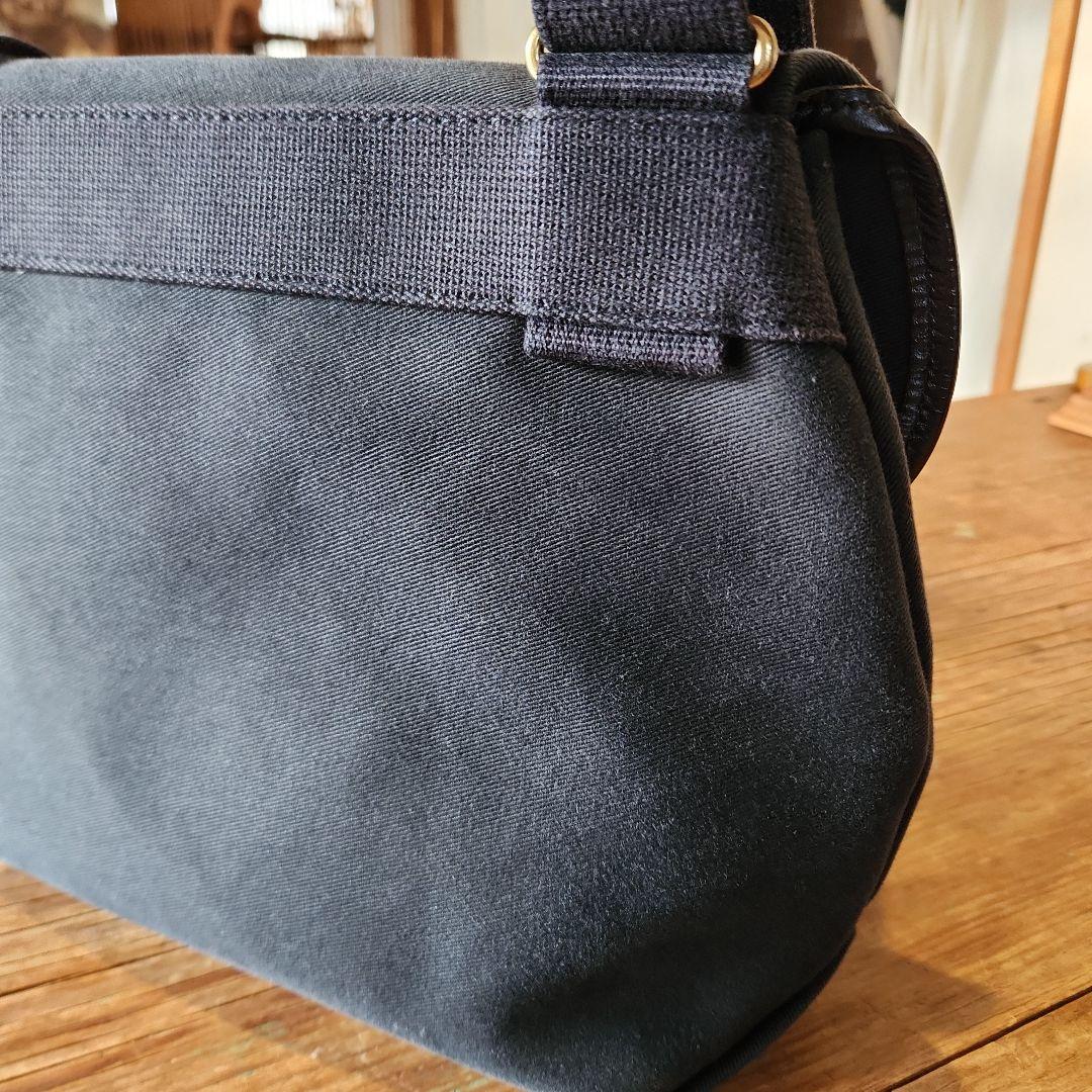 Ｂｒａｄｙ ショルダーバッグ メンズ レディース