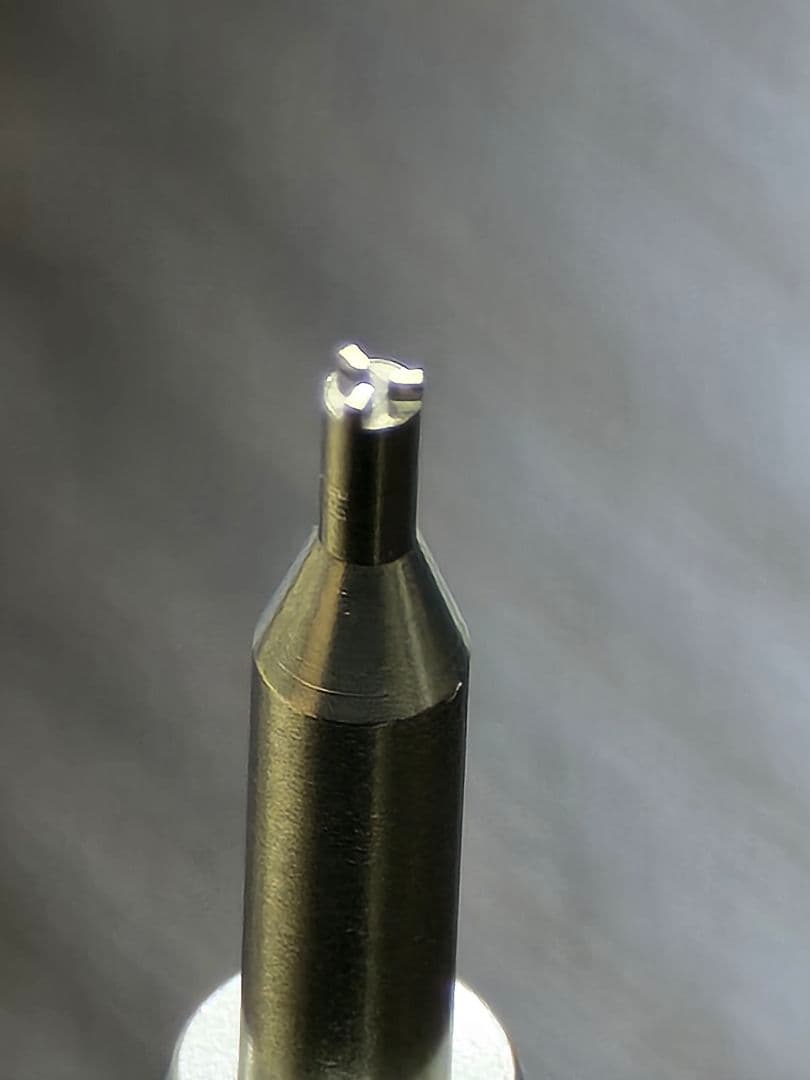 カルティエ 新作 ドライバー 特殊　カルティエ専用 裏蓋ネジ