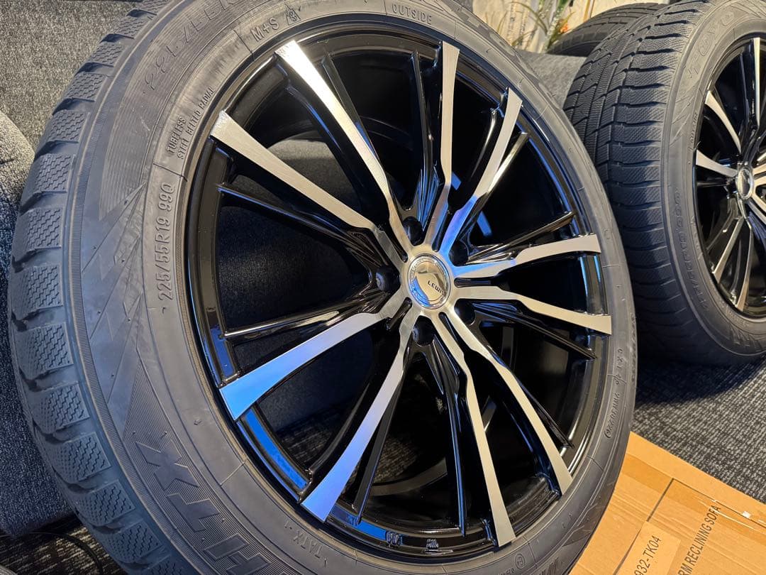 225/55R19TOYO スタッドレス4本5H114.3