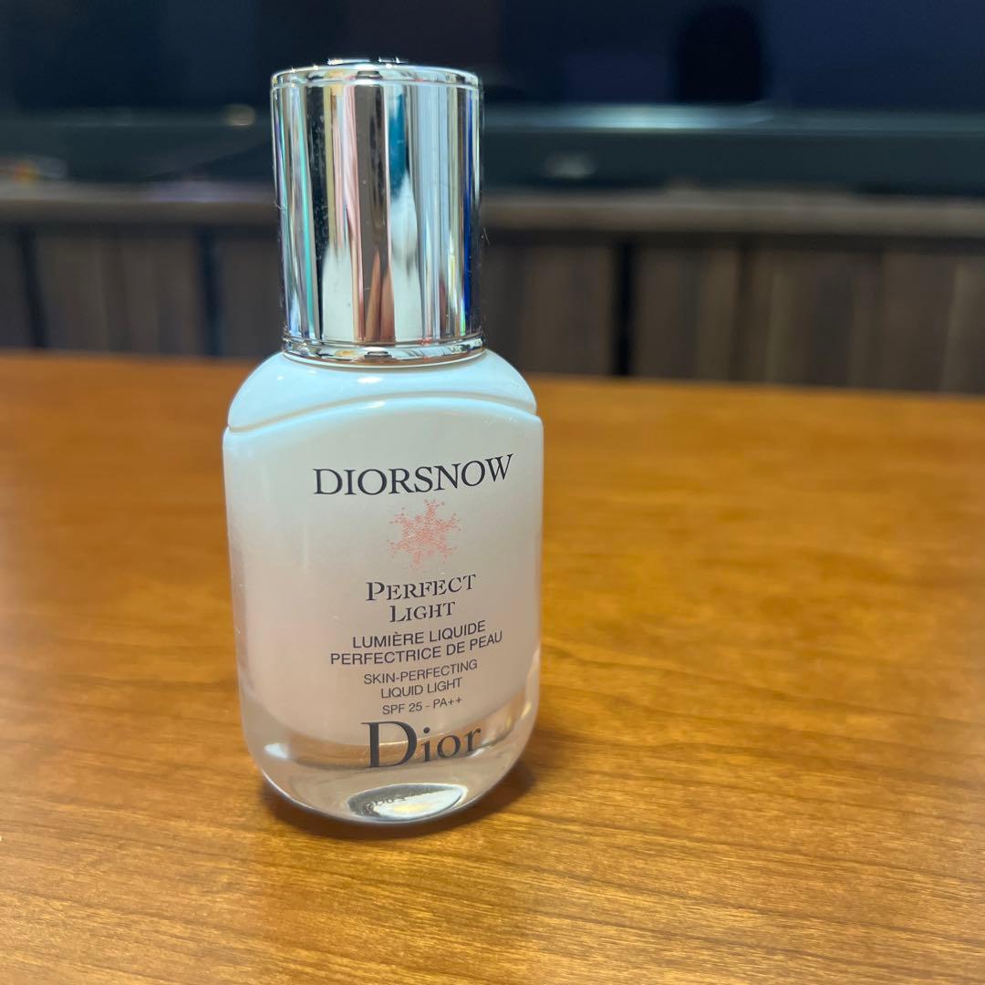 【美品】ディオール スノー パーフェクト ライト 日中用乳液・化粧下地