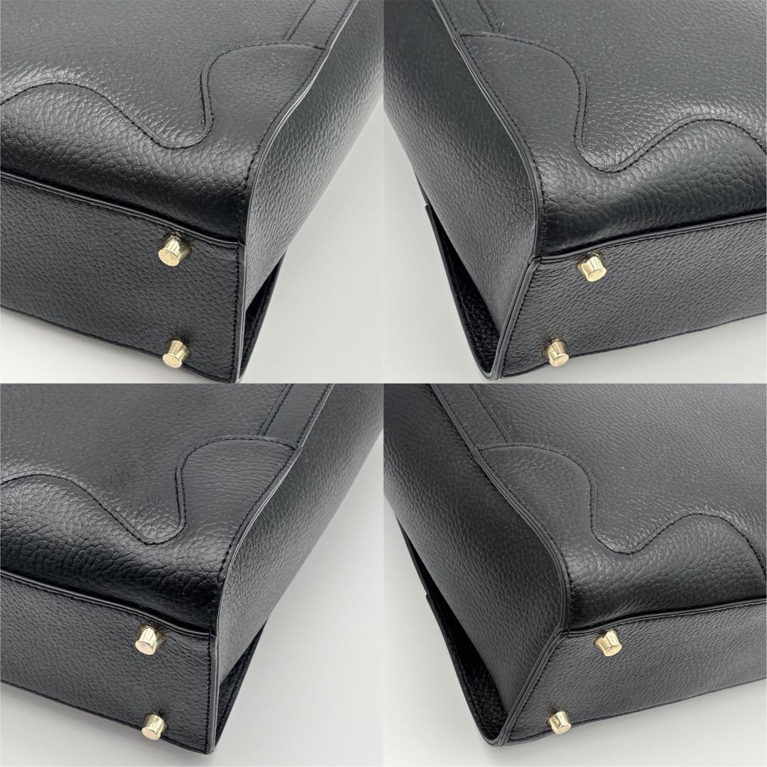 【美品】ANNA SUI 自立 底鋲 肩掛け A4 ビジネスバッグ ロゴ レザー