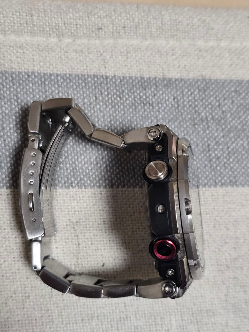 G-SHOCK　Gショック　GST-B100 g-steel ソーラー