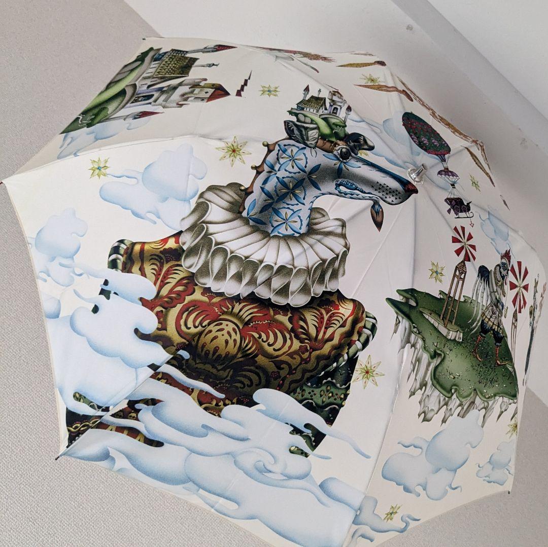 クラウス　ハーパニエミ　絵画のような折りたたみ雨傘　白