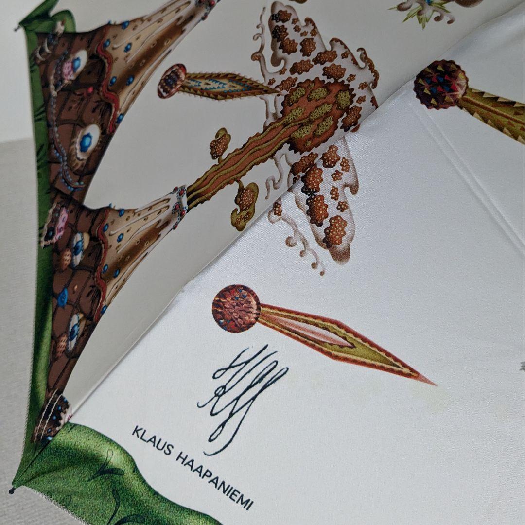 クラウス　ハーパニエミ　絵画のような折りたたみ雨傘　白