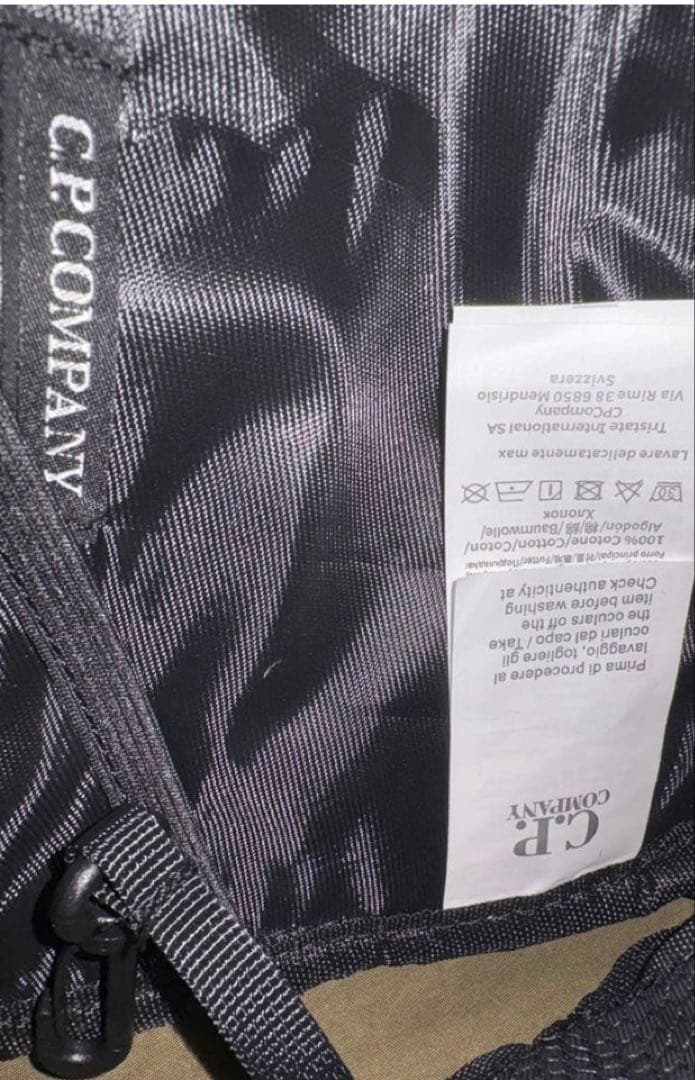 C.P. COMPANY オリーブ ショルダーバッグ